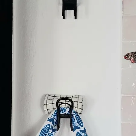 Casa Pescado A La Sombra De Un Drago *