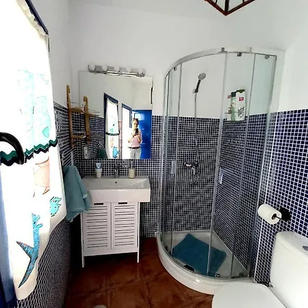 Casa Pescado A La Sombra De Un Drago