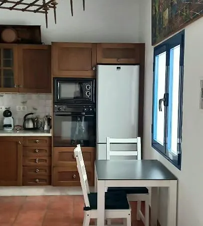 Casa Pescado A La Sombra De Un Drago * أرّاثيفي