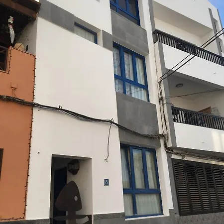 Casa Pescado A La Sombra De Un Drago * Arrecife (Lanzarote)