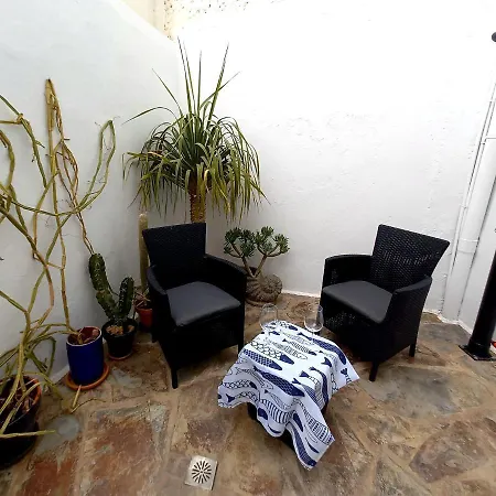 Casa Pescado A La Sombra De Un Drago * Arrecife (Lanzarote)