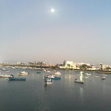 Casa Pescado A La Sombra De Un Drago