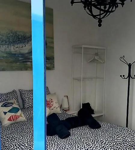 Casa Pescado A La Sombra De Un Drago *