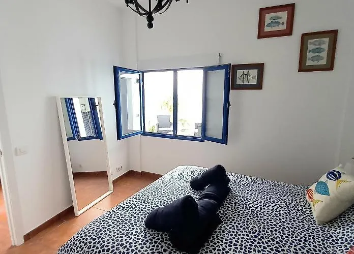 Casa Pescado A La Sombra De Un Drago * 아리시페