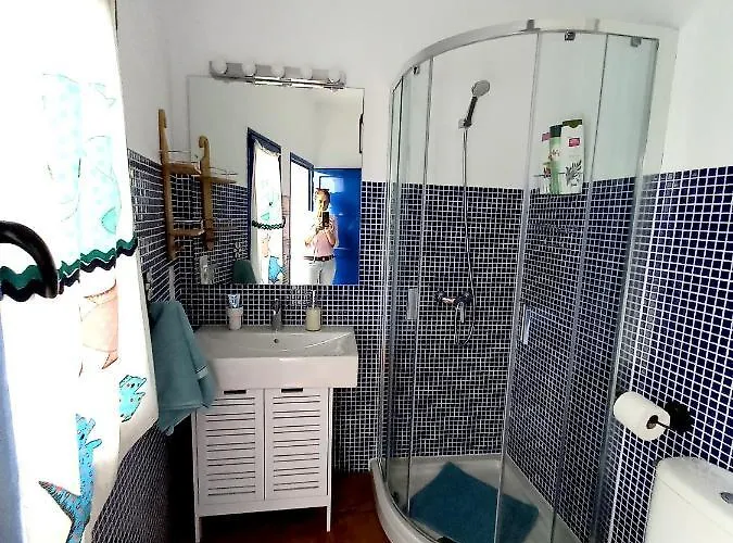 Casa Pescado A La Sombra De Un Drago