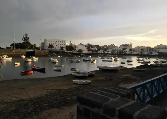 Casa Pescado A La Sombra De Un Drago *
